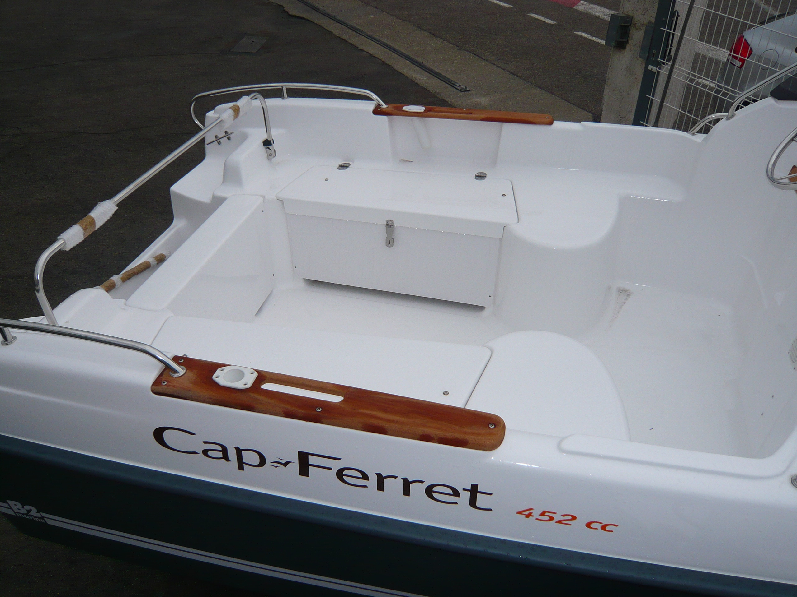 slider 3 B2 Marine Cap Ferret 472 Cruiser